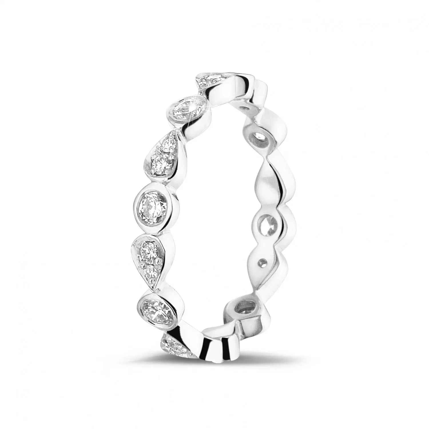 0.50 quilates alianza de combinación de diamantes en platino con diseño de pera 