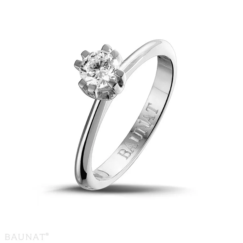 0.50 quilates anillo solitario diamante diseño en platino con ocho garras 