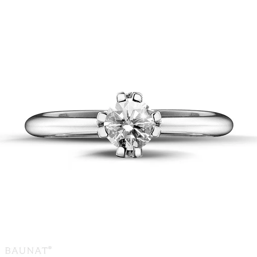 0.50 quilates anillo solitario diamante diseño en platino con ocho garras 
