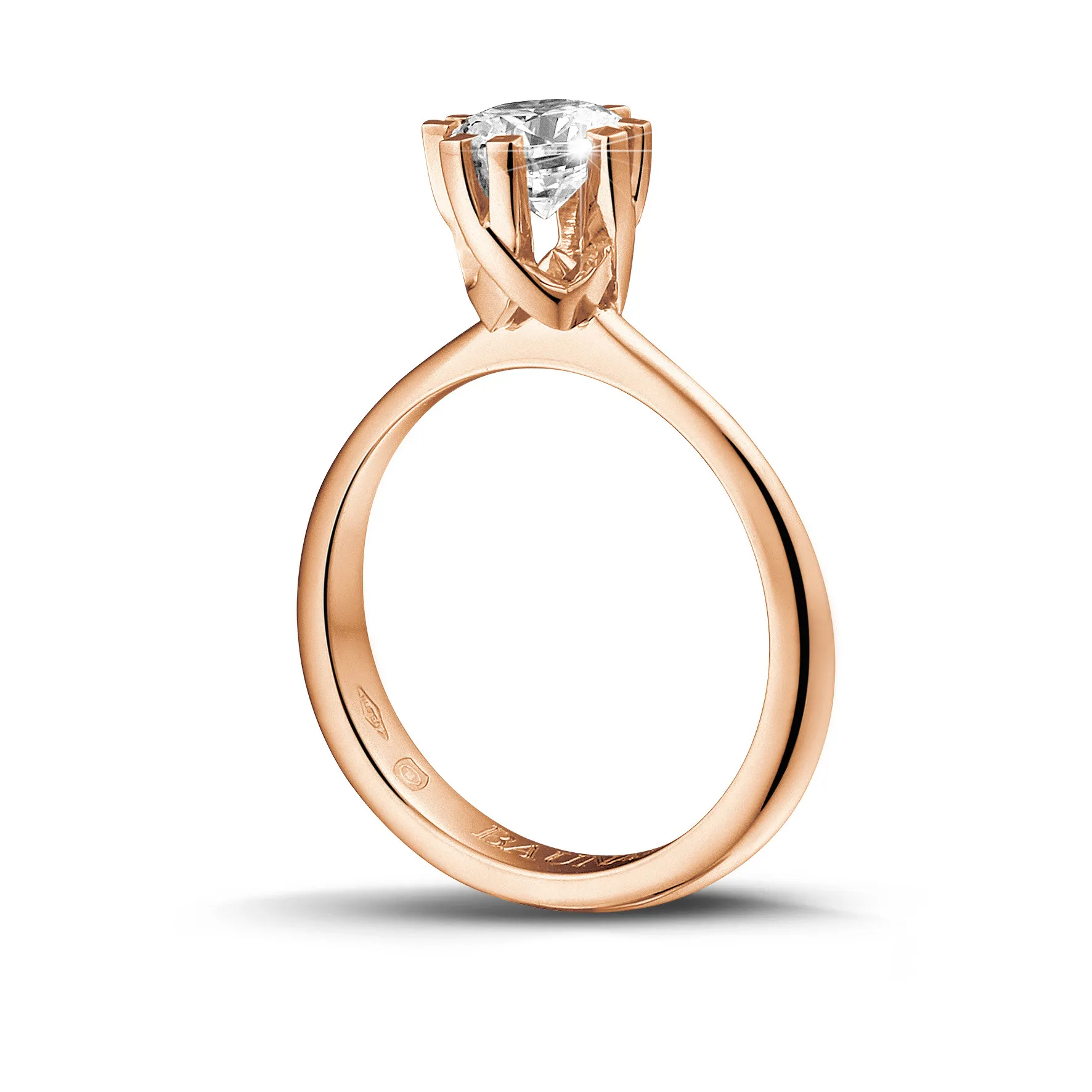 0.90 quilates anillo solitario diamante diseño en oro rojo con ocho garras 