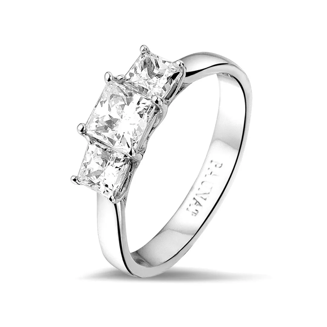 1.05 quilates anillo trilogía en platino con diamantes talla princesa 