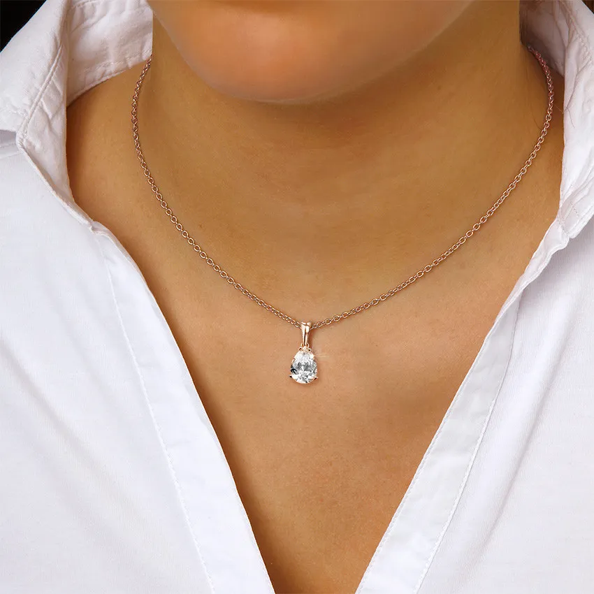 2.50 quilates colgante solitario en oro rojo con diamante en forma de pera 