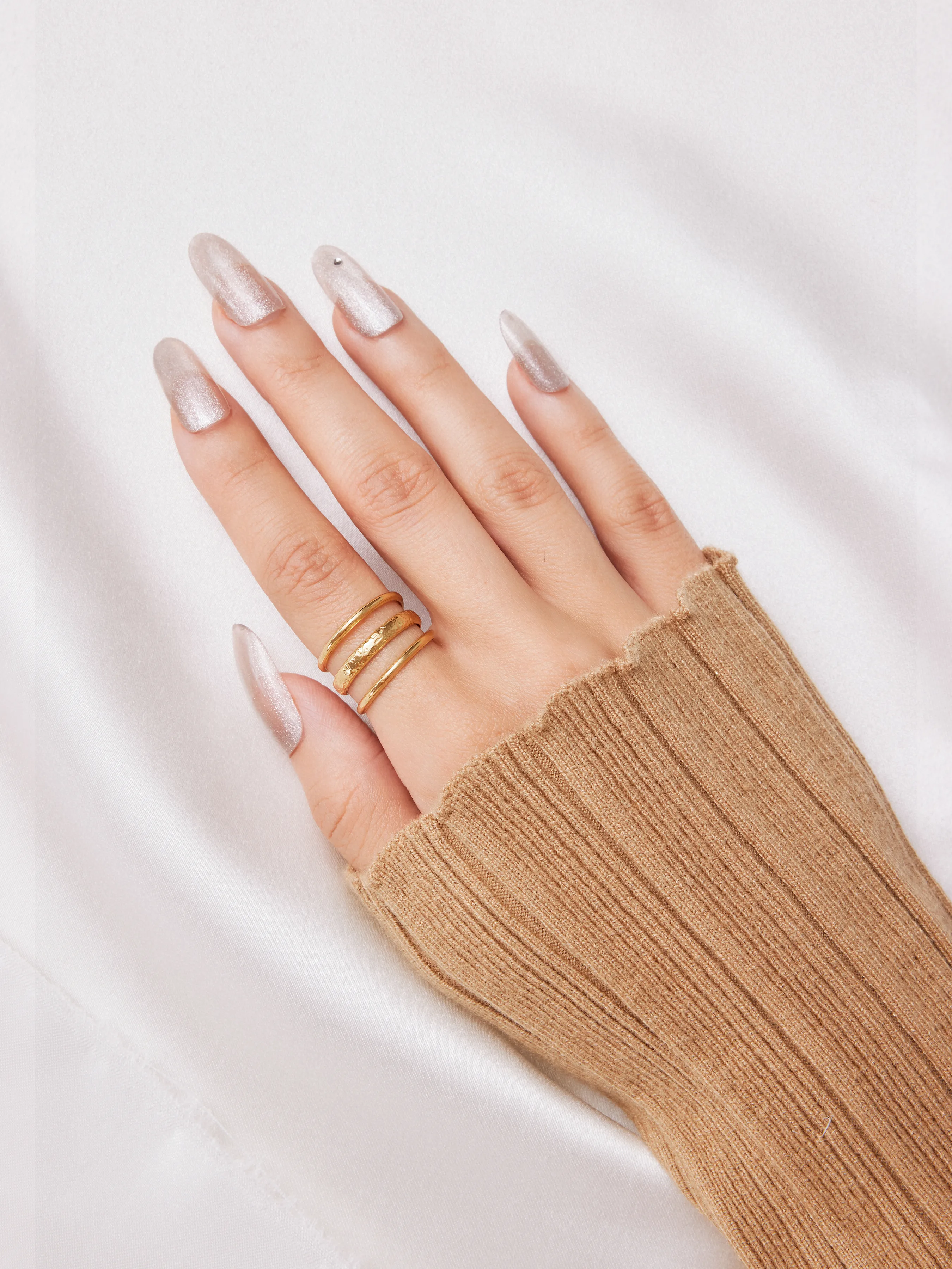 Anillo Minimalista con Capas