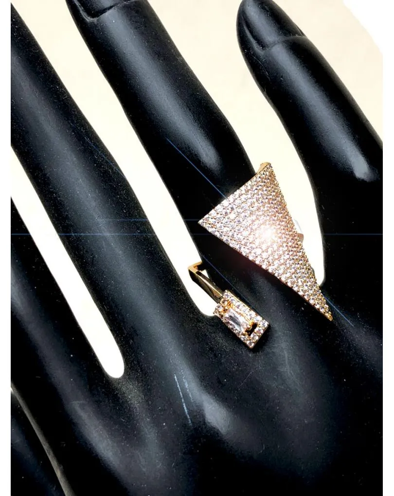 ANILLOS DORADOS DE DISEÑO CON EL QUE DERROCHAR ESTILAZO
