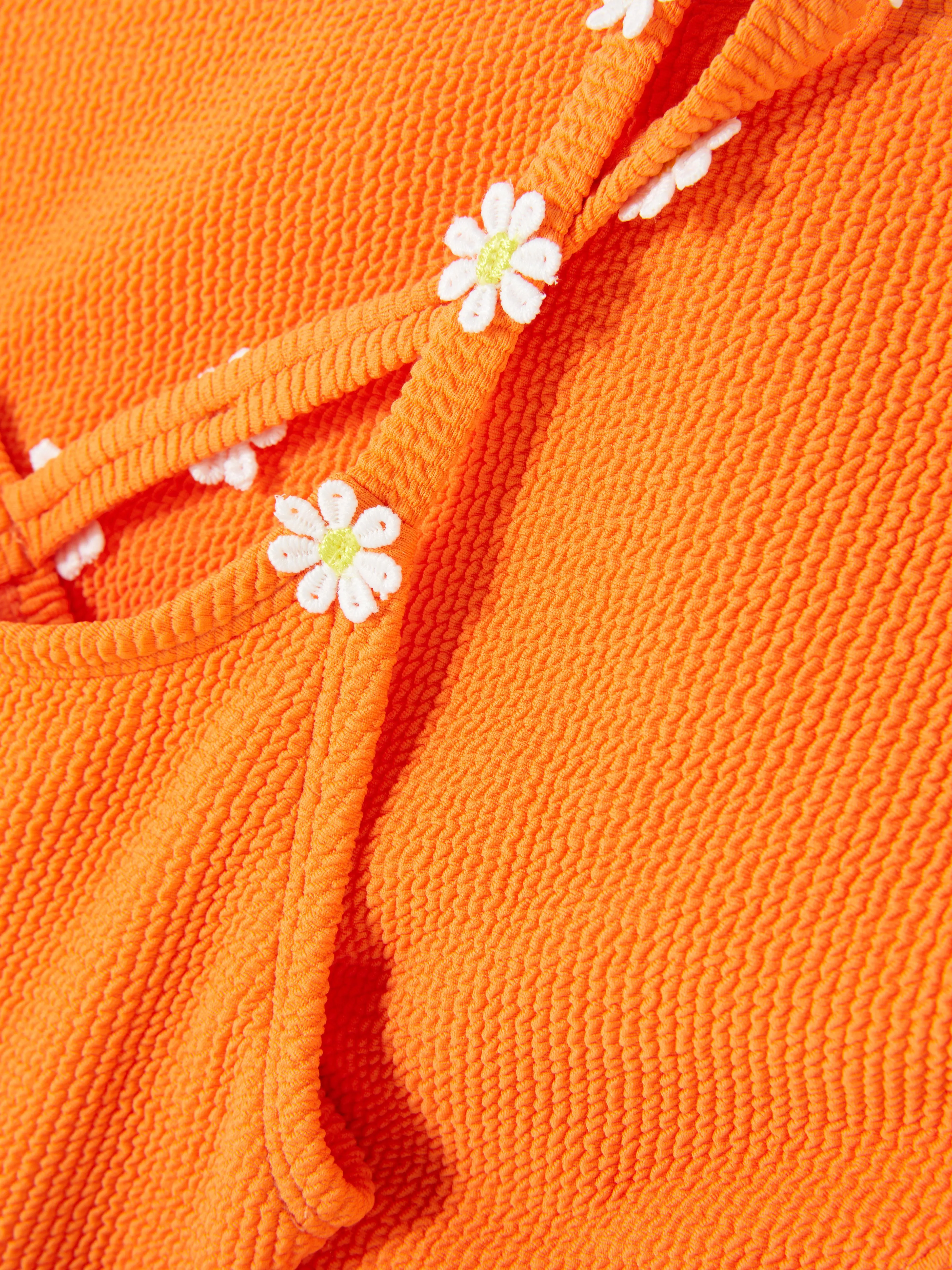 Bikini texturizado con margaritas