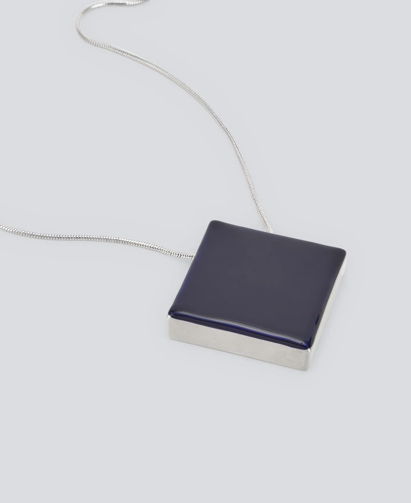 Blue lacquered cube pendant for woman