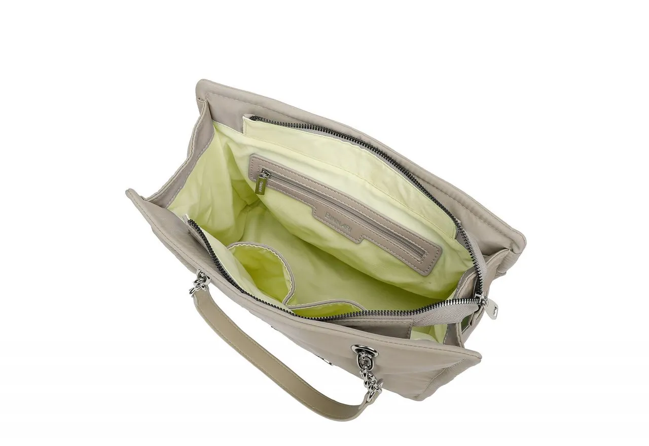 Bolso Colgar Nilon Taupe Logo Metal 2 Asas Cadena Eslabones