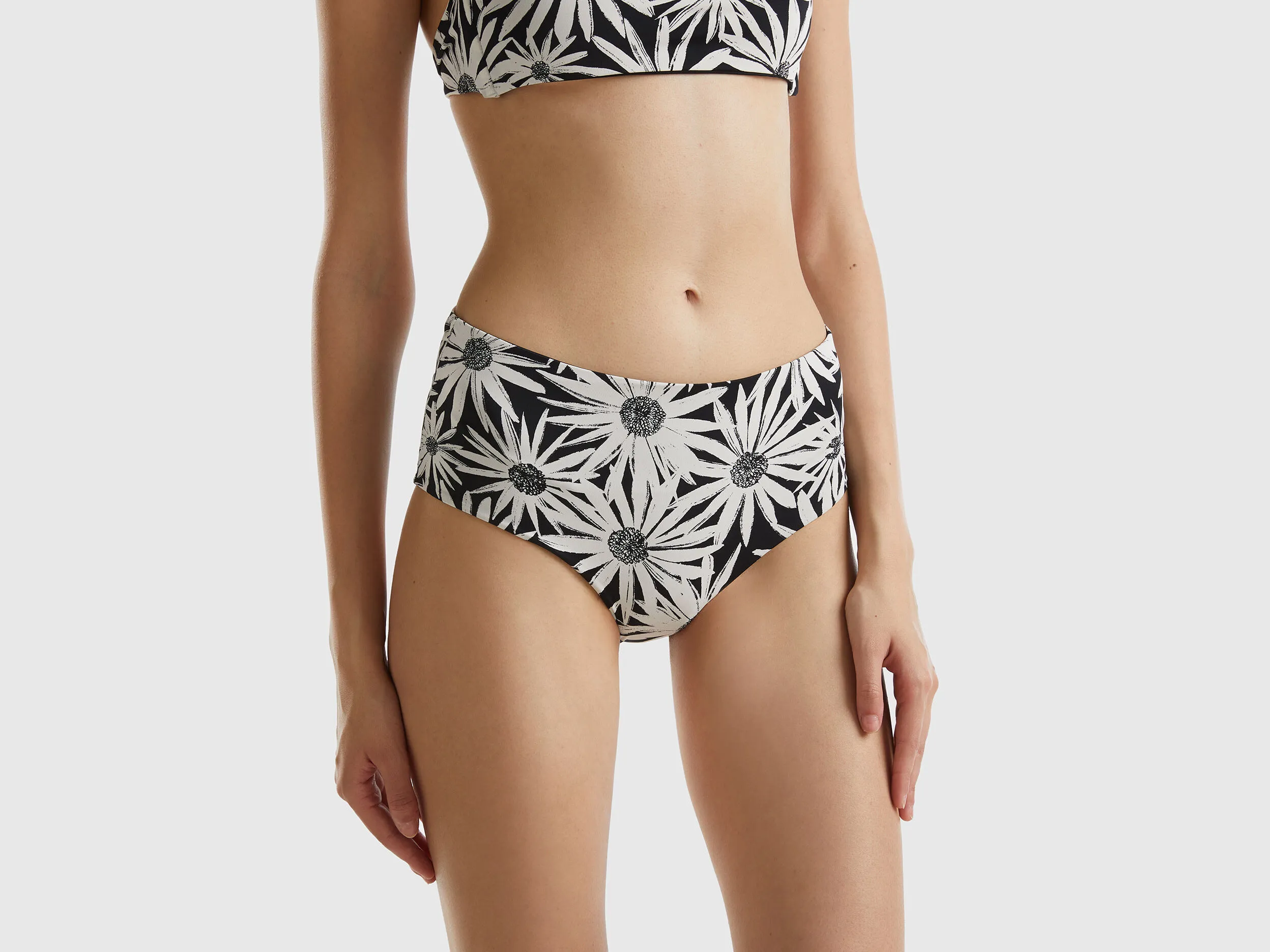 Braguita de bikini escotada reversible
