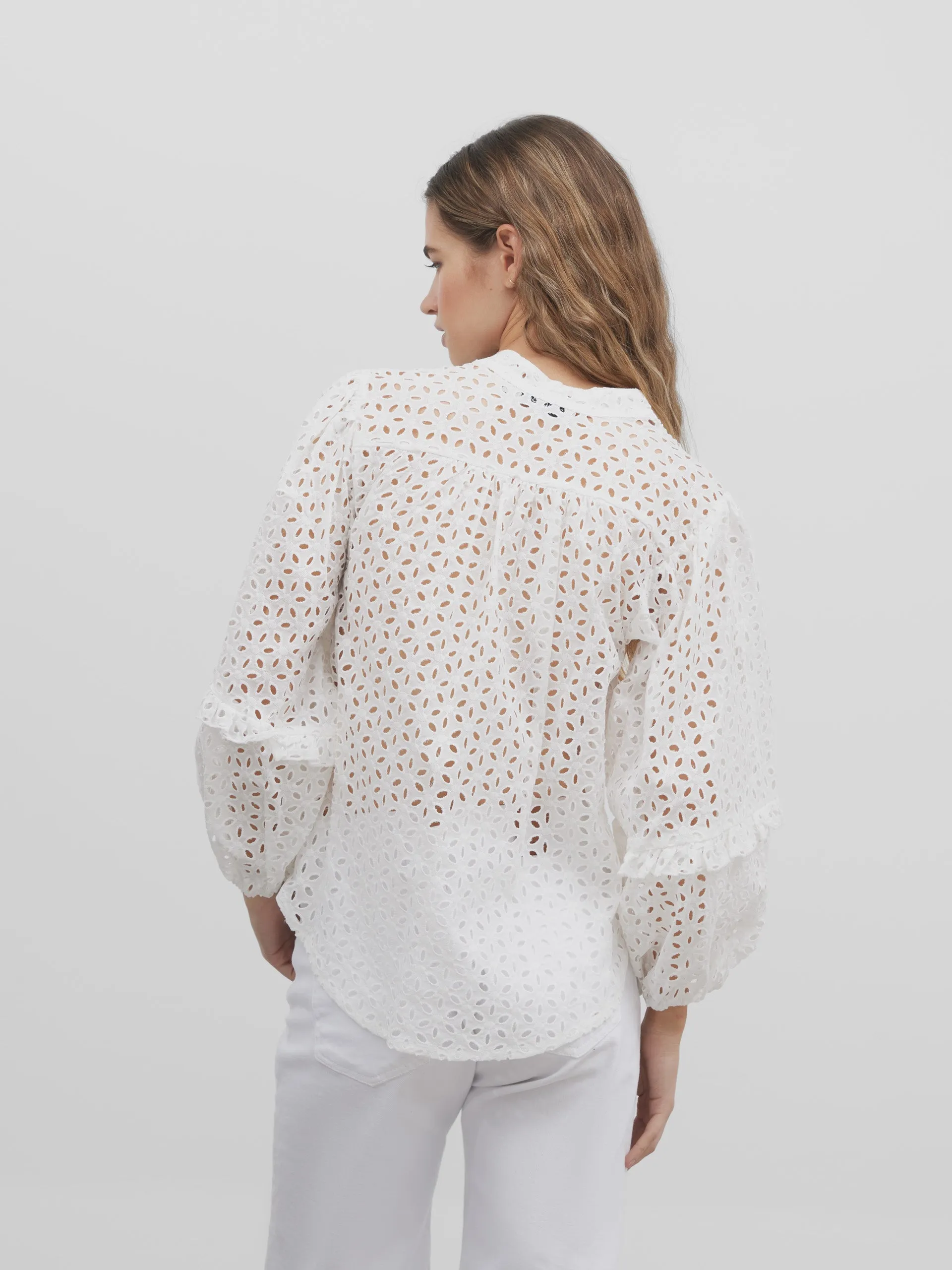Camisa bordada manga larga blanca