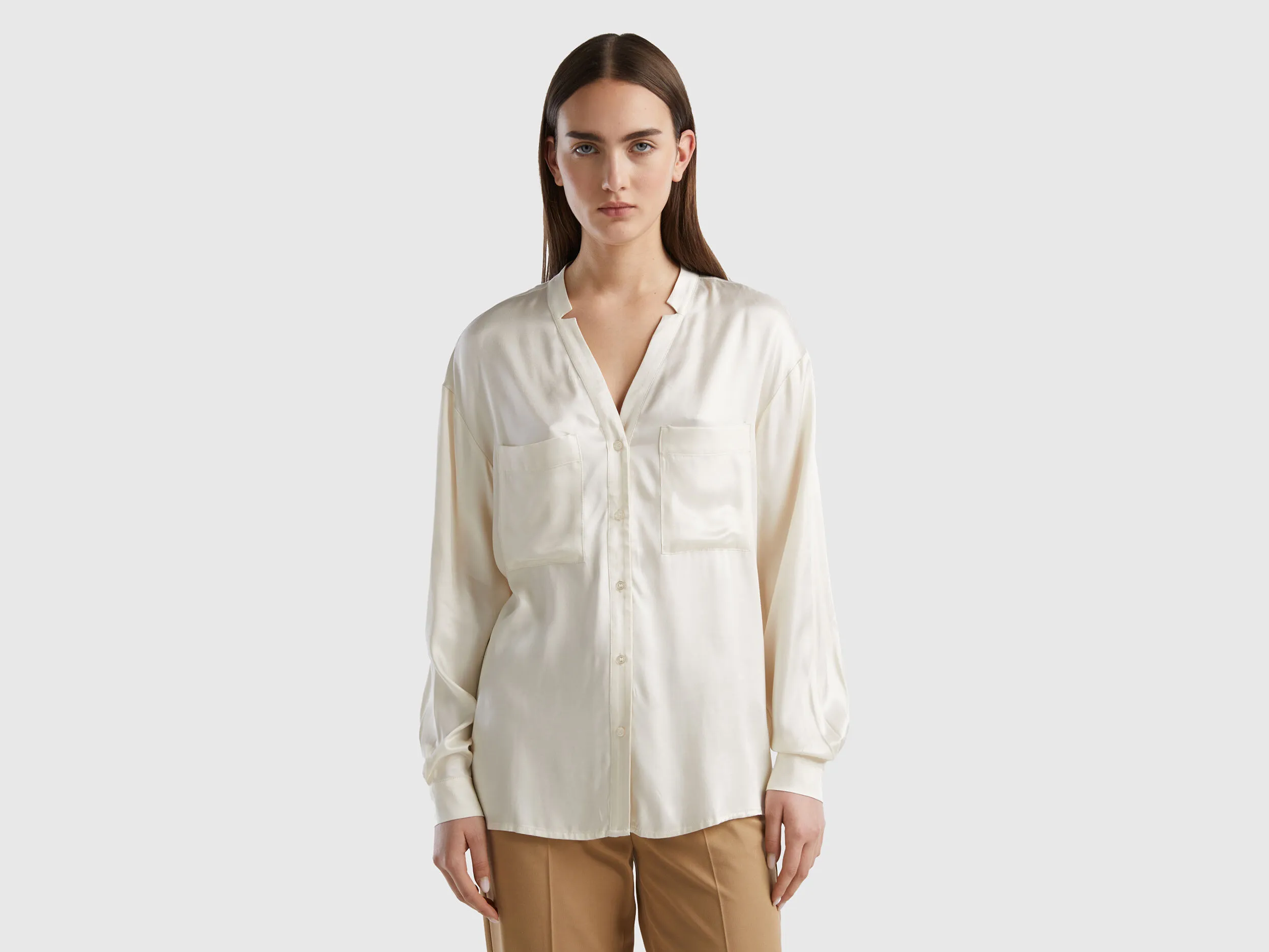 Camisa de pura viscosa con bolsillos