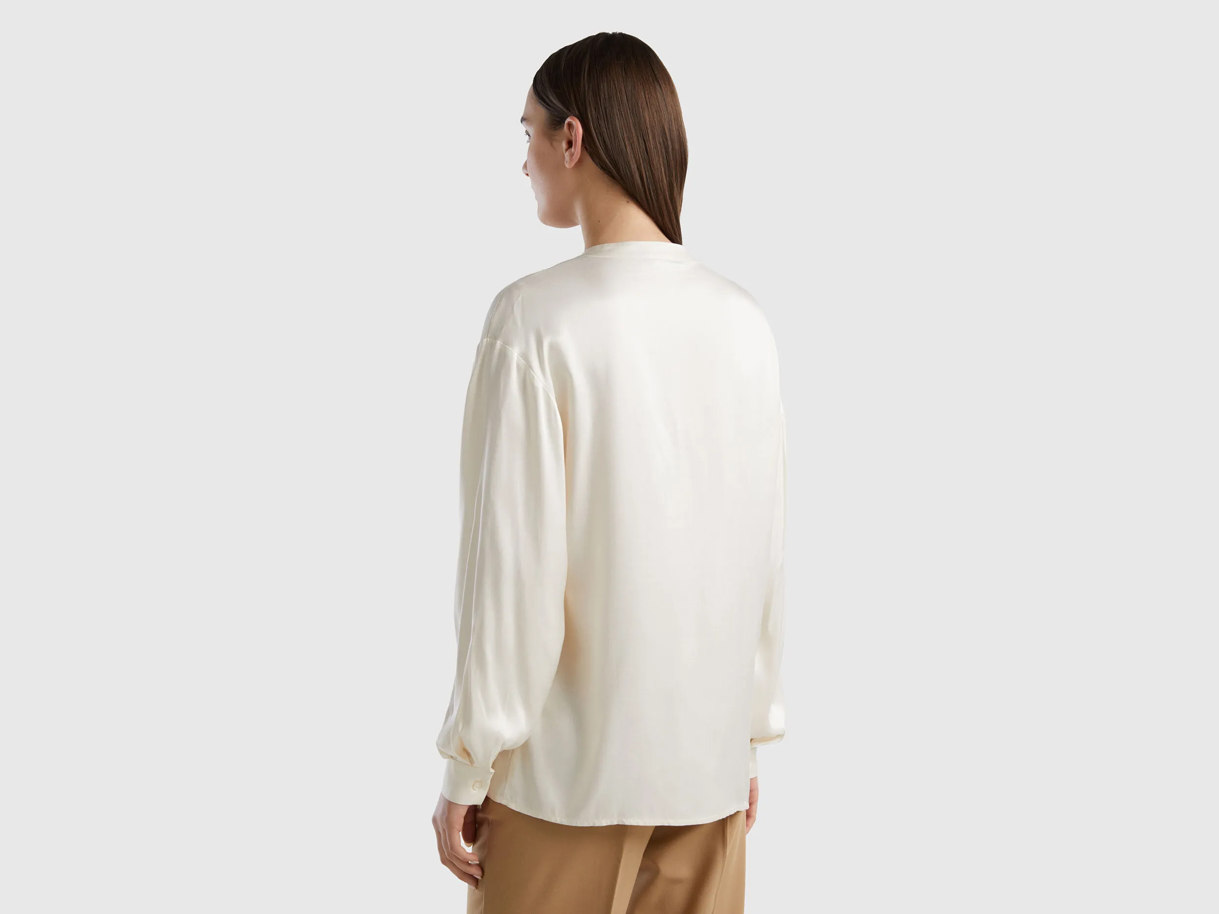 Camisa de pura viscosa con bolsillos