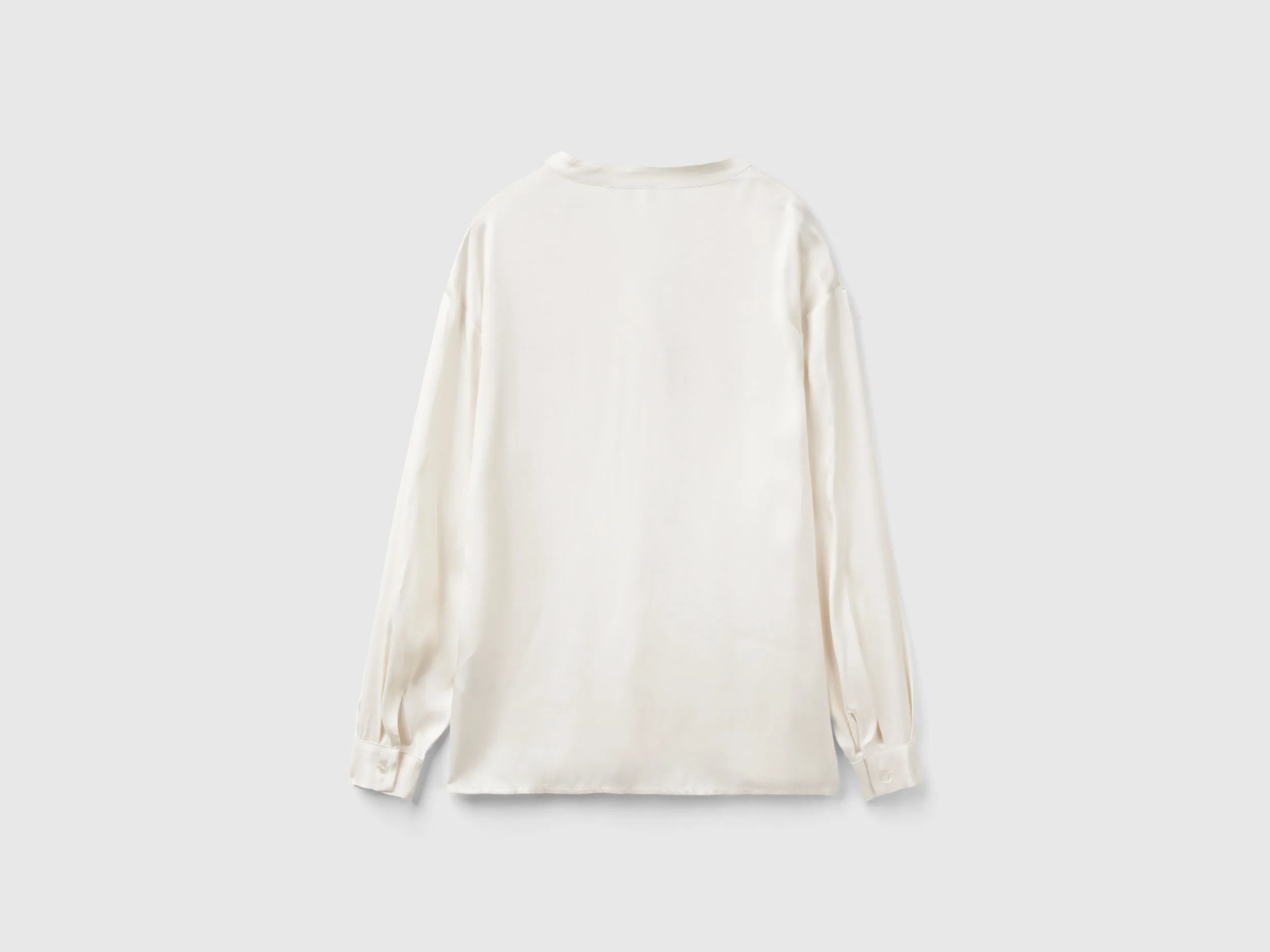 Camisa de pura viscosa con bolsillos