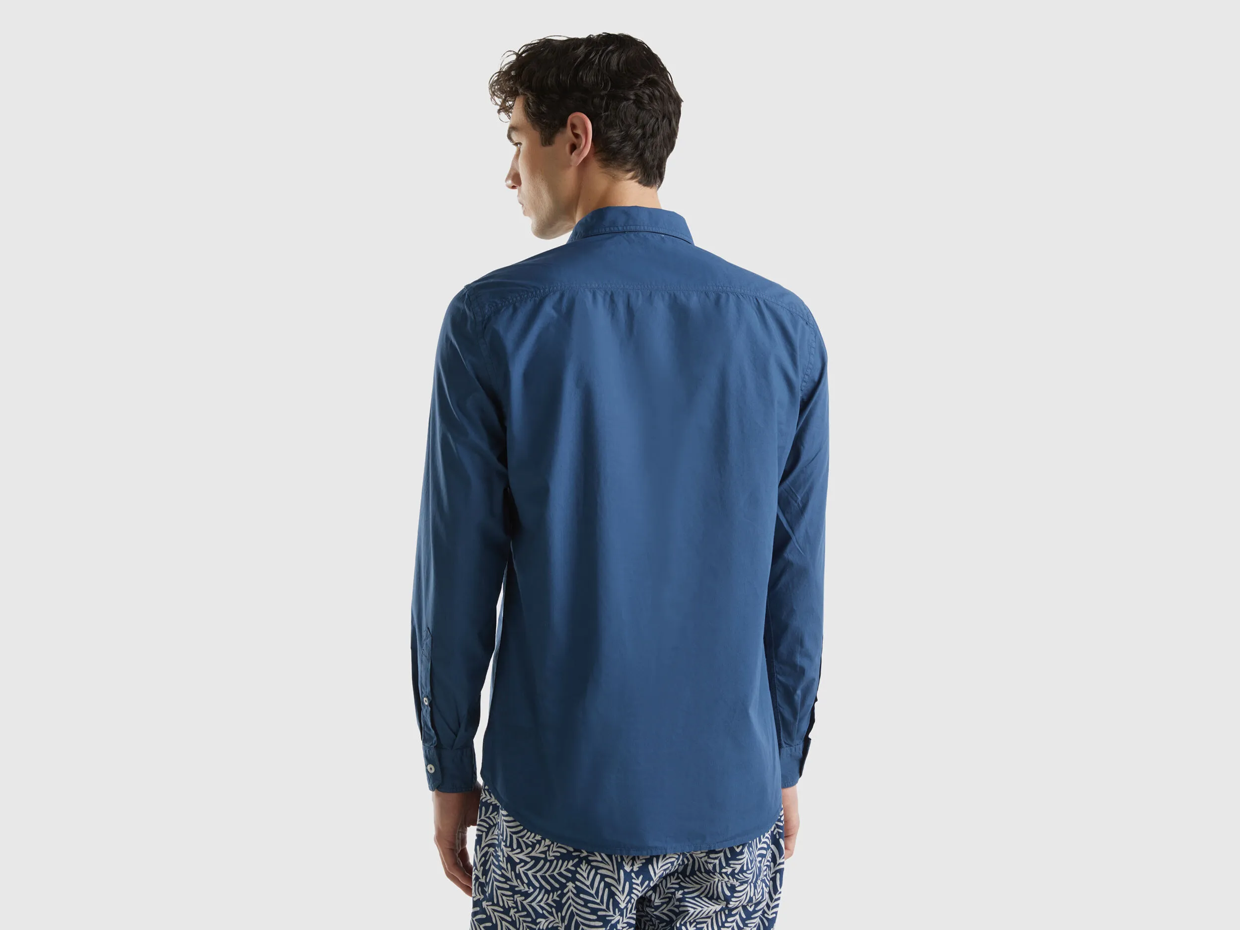 Camisa slim fit de 100 % algodón