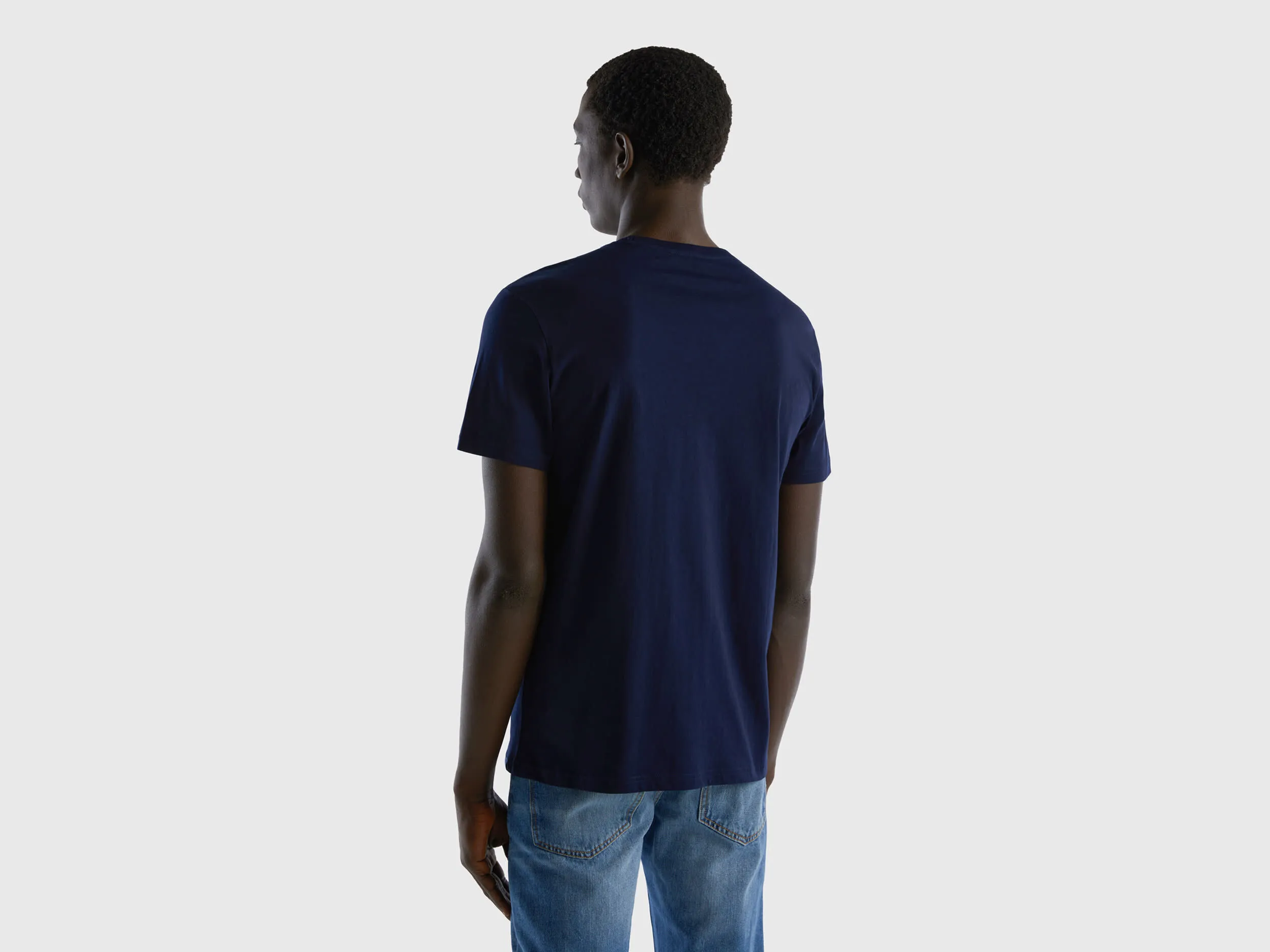 Camiseta azul oscuro