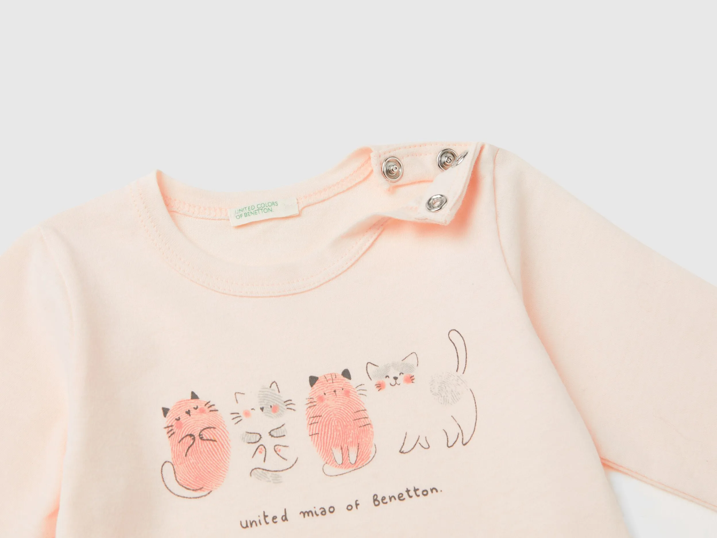 Camiseta con estampado en cálido algodón bio