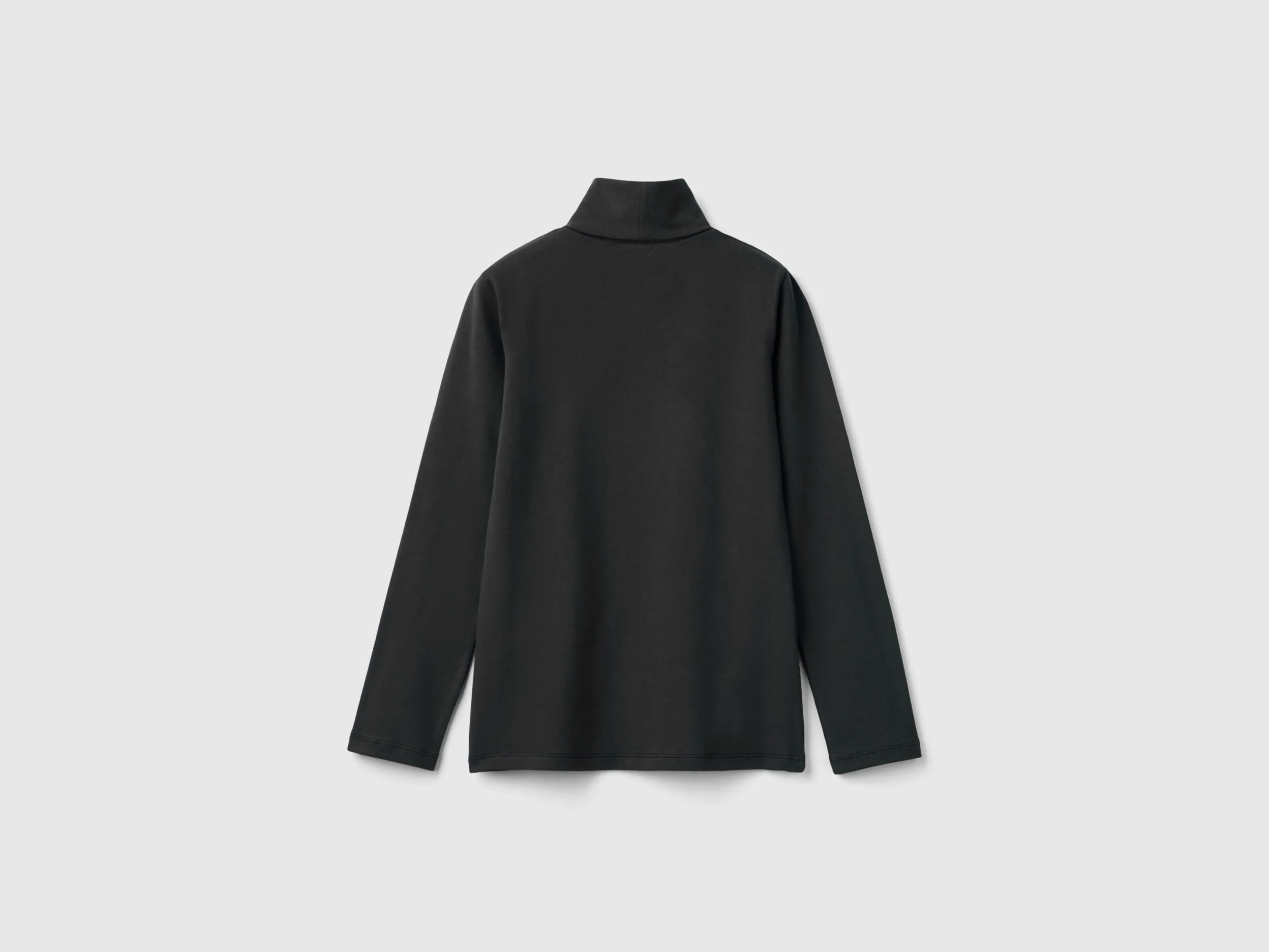 Camiseta elástica de cuello alto