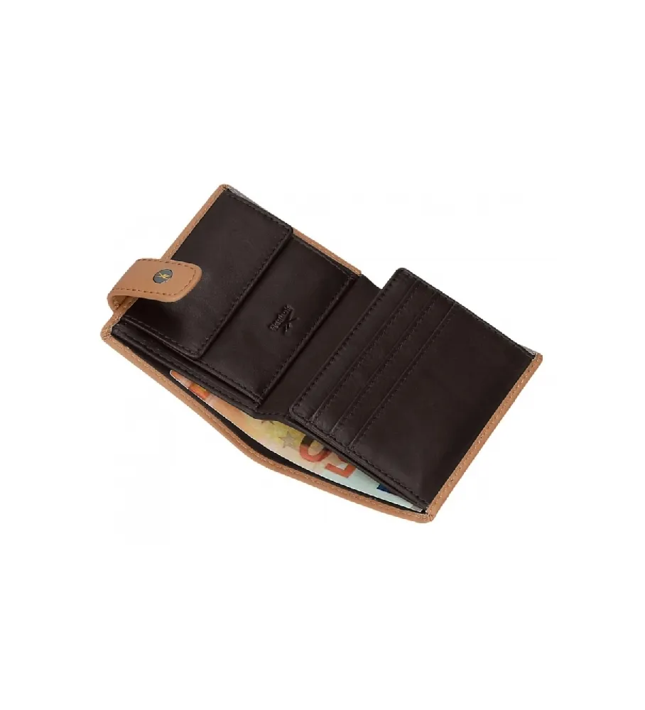 Cartera Switch vertical con cierre de click marrón
