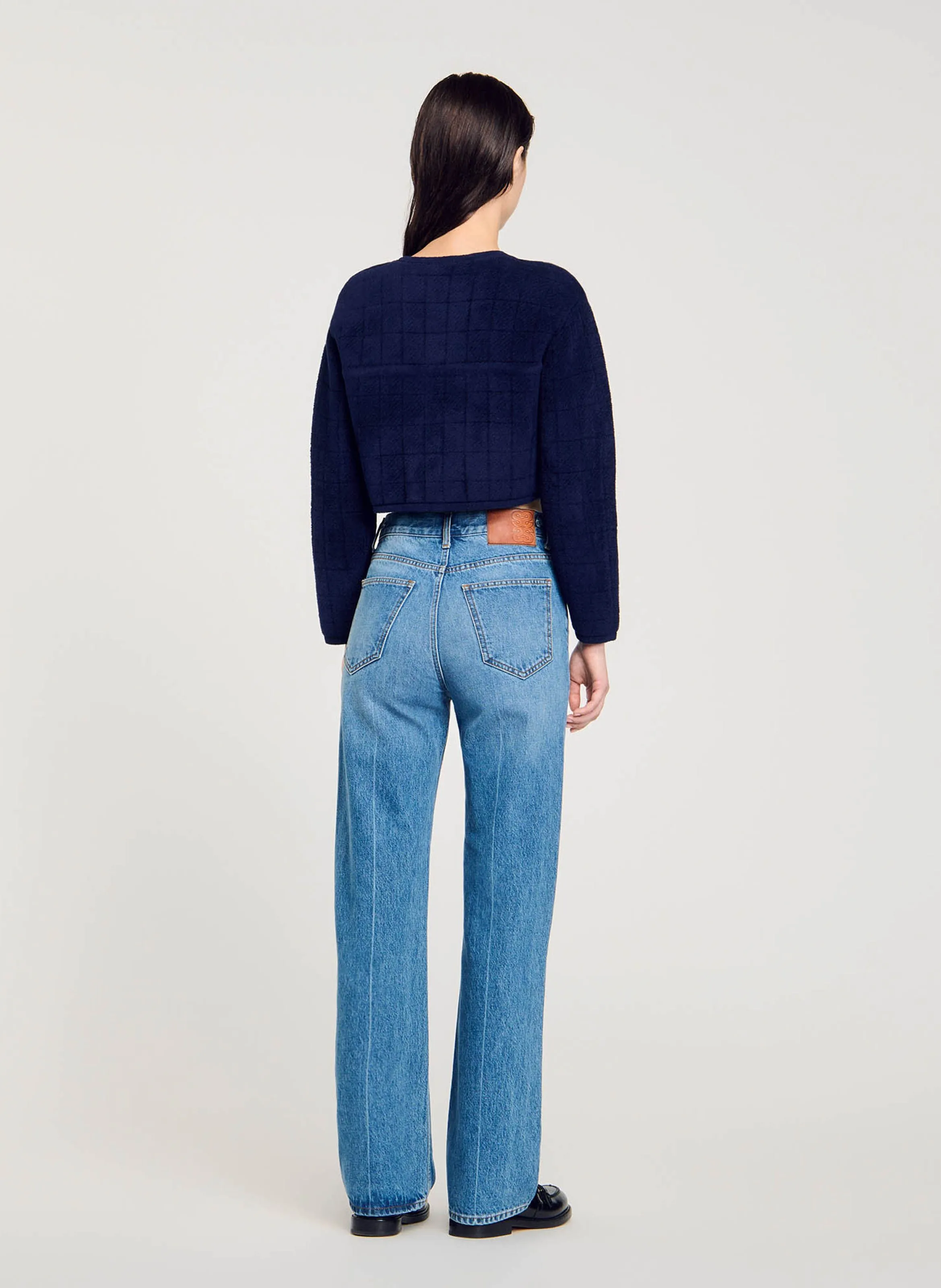 Chaqueta recta de punto con cuello redondo. en azul