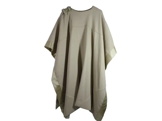 Chloé capa Beige 