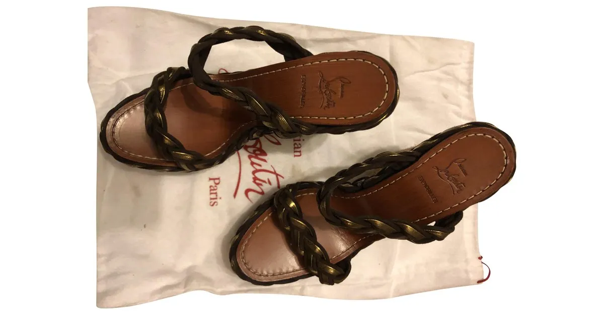 Christian Louboutin Sandalias Marrón oscuro 