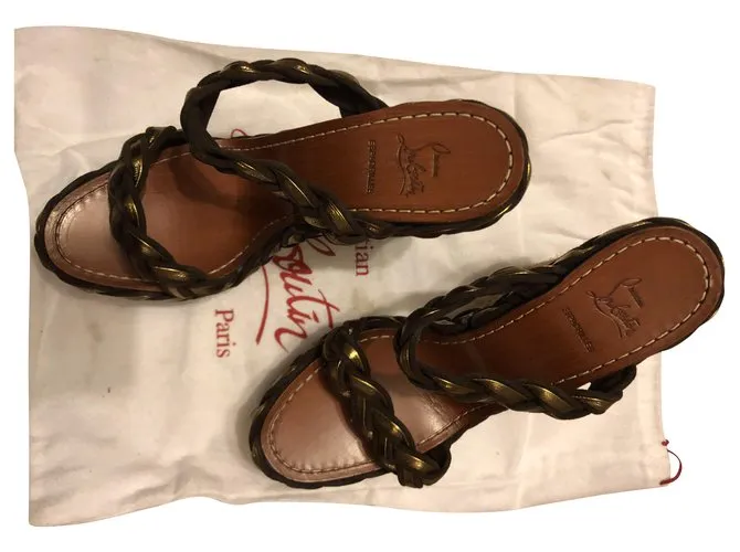Christian Louboutin Sandalias Marrón oscuro 