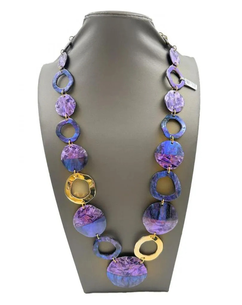COLLARES DE MODA MORADOS PARA DAR COLOR Y ESTILO AL LOOK