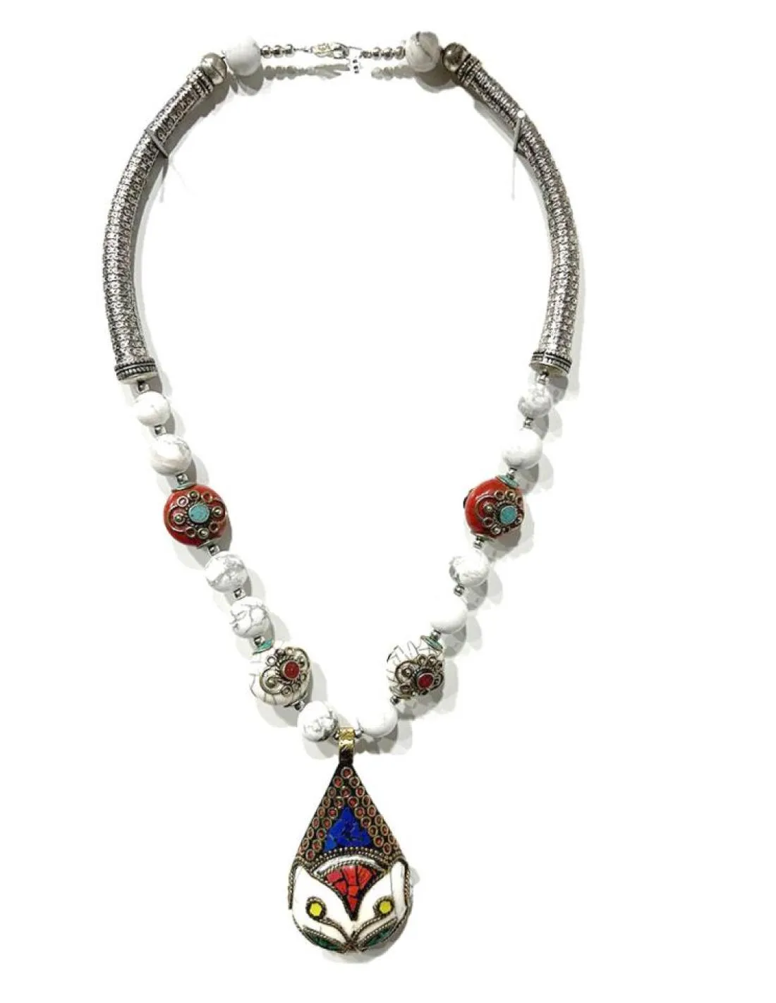 COLLARES PARA HOMBRE NEPALIES MODA IBICENCA