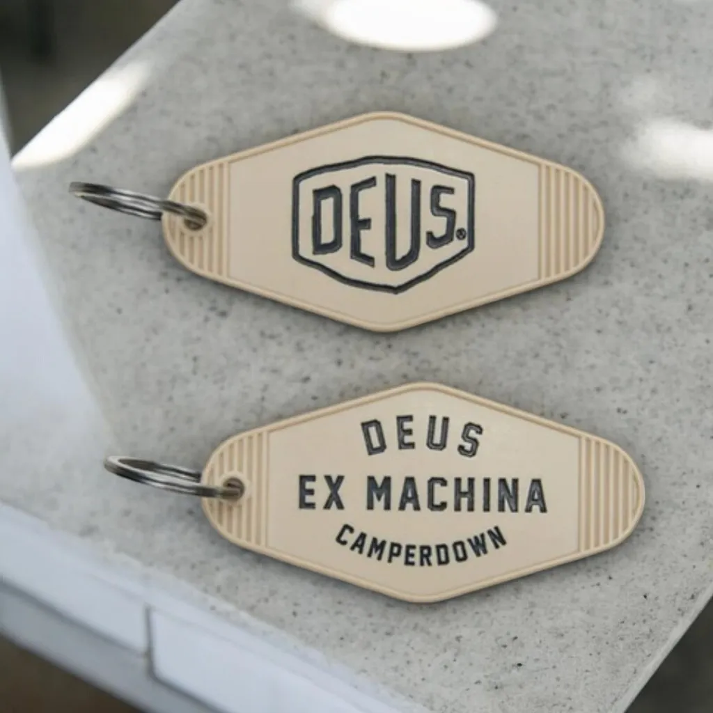 Deus Ex Machina – Llavero Camperdown tag safari