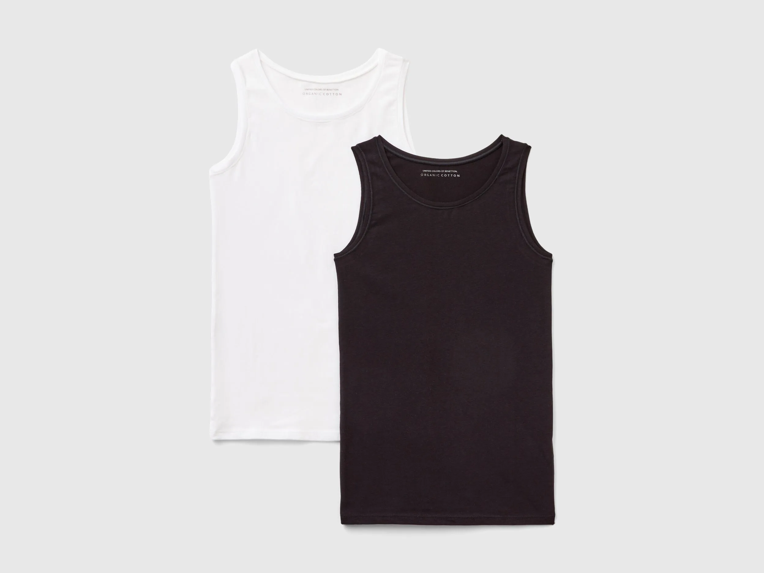 Dos camisetas de tirantes de algodón orgánico super stretch