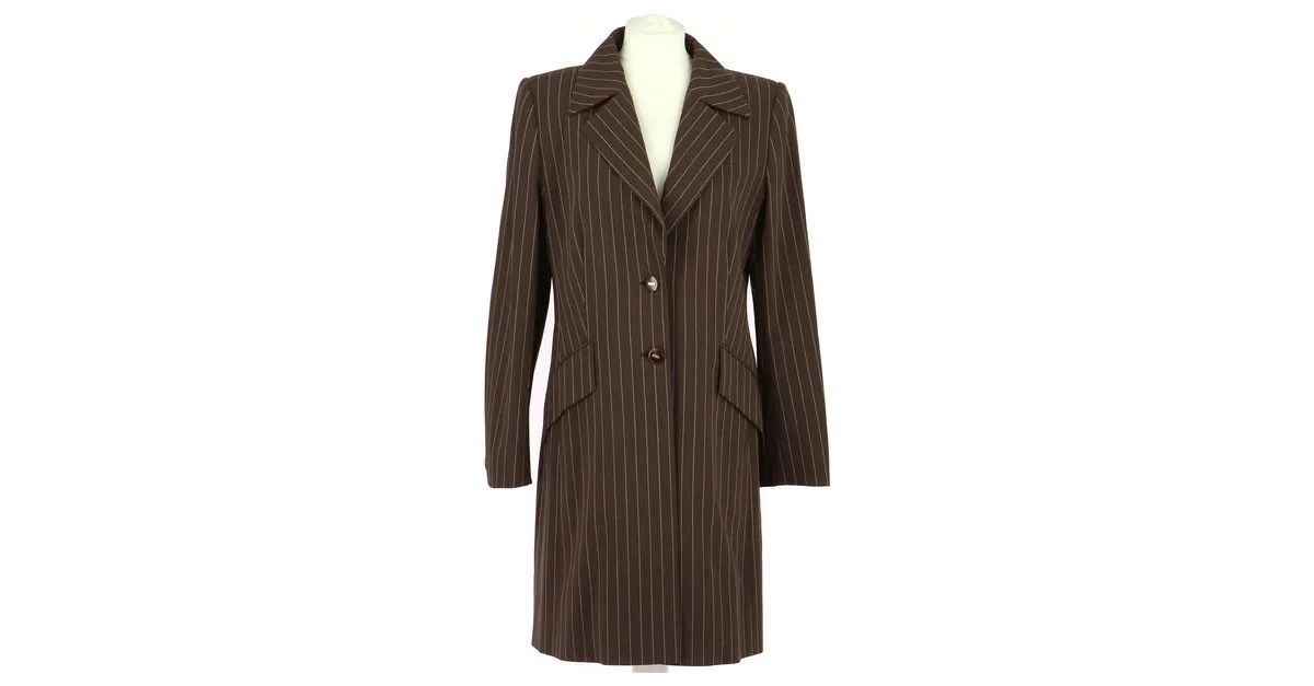 Escada Capa Castaño 