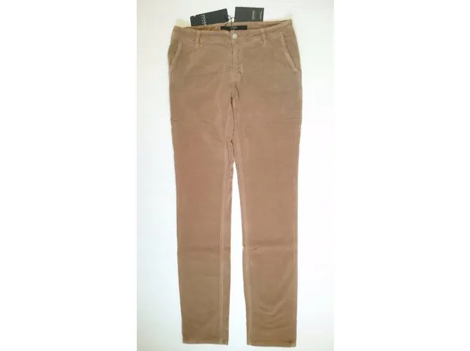 Escada Pantalones Beige Marrón claro Caramelo 