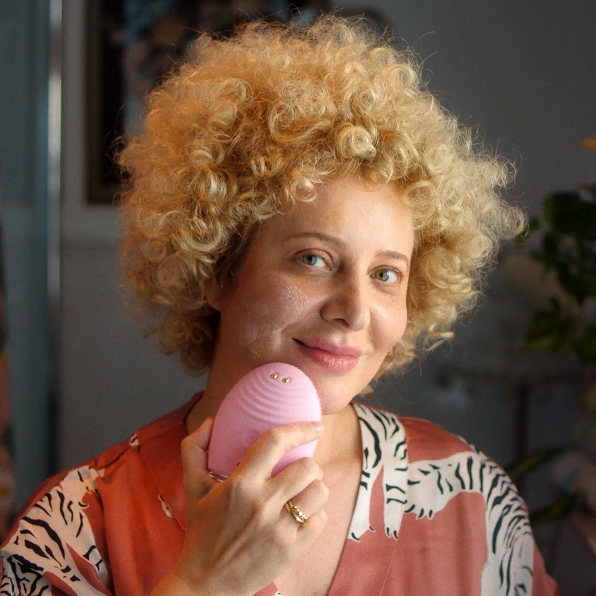 FOREO LUNA(TM) 4 plus Normal Skin
