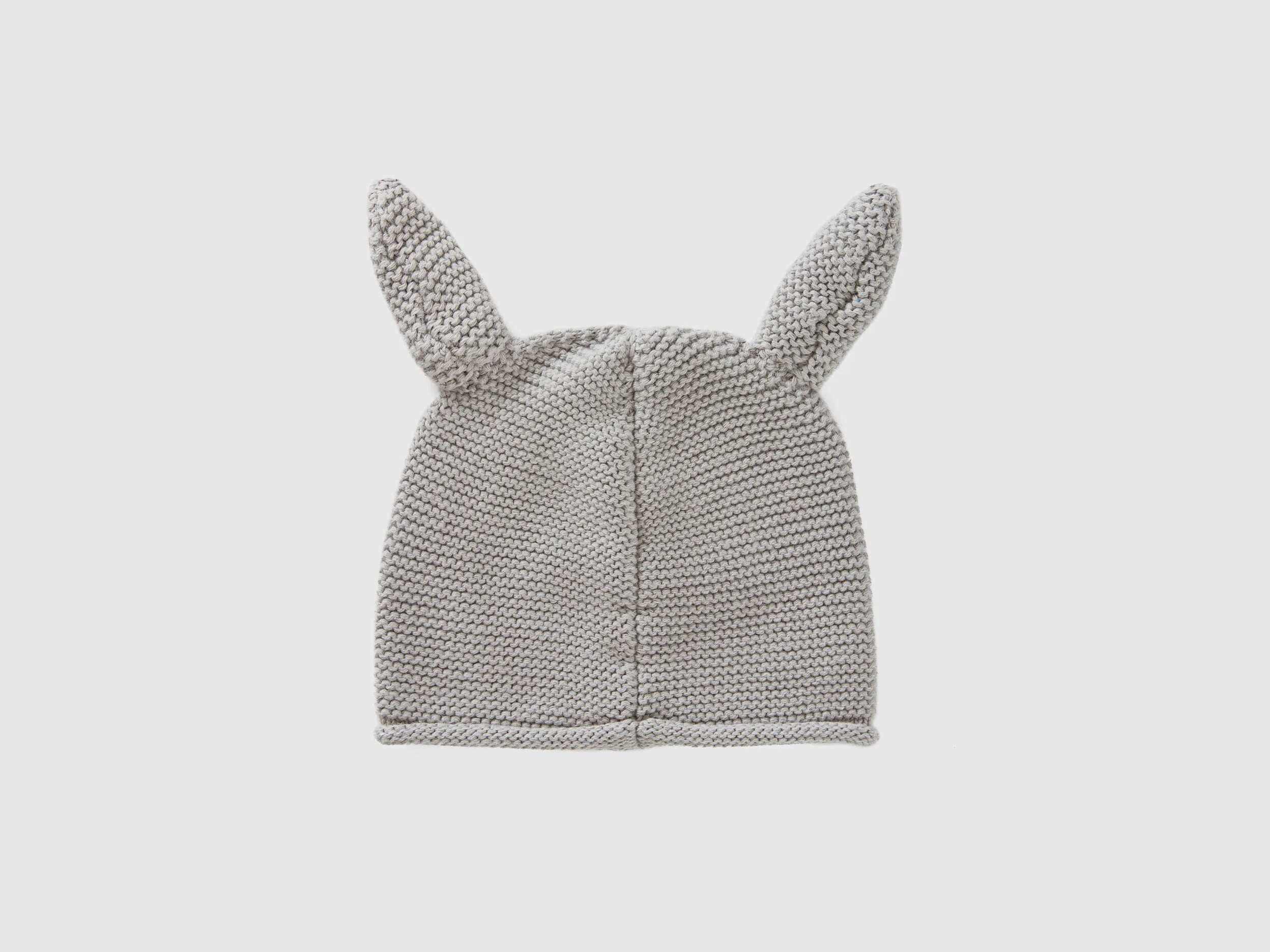 Gorro de tricot con aplicaciones