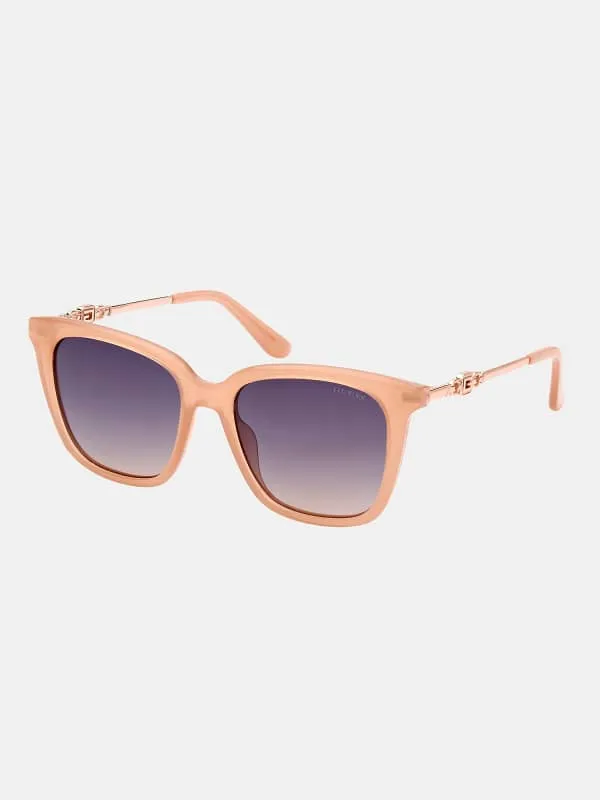 GUESS Square Sunglasses Model