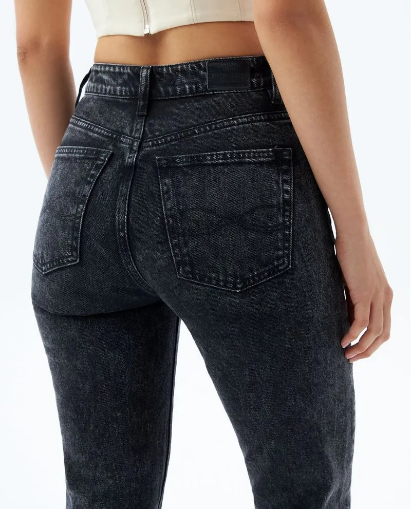 Jean Momfit con desgaste para mujer