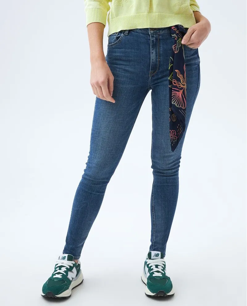 Jean Skinny tono medio para mujer