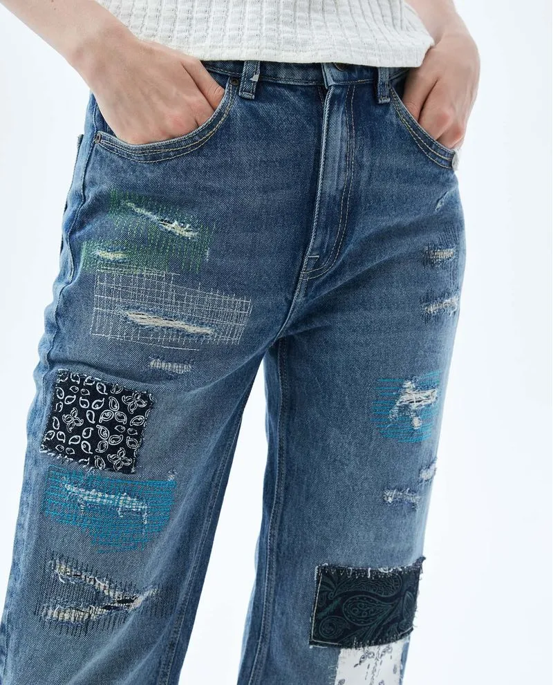 Jean Straight con parche recocidos para mujer