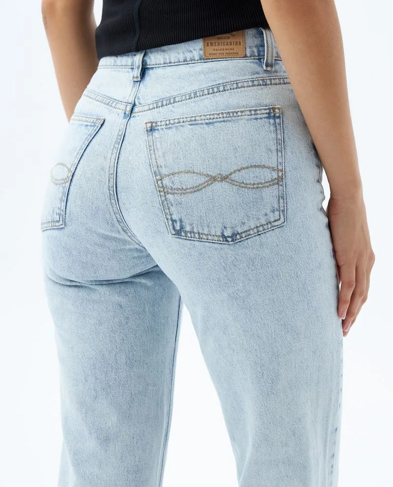 Jean Straight fit tono claro para mujer