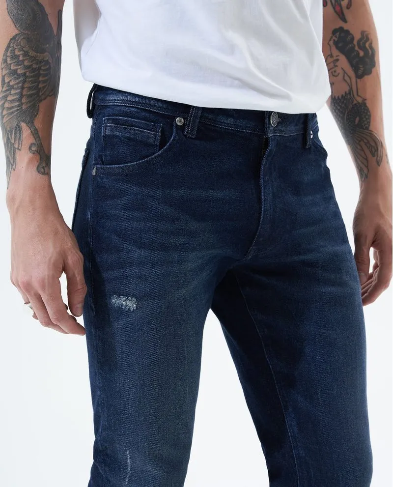 Jean Tapered fit oscuro para hombre