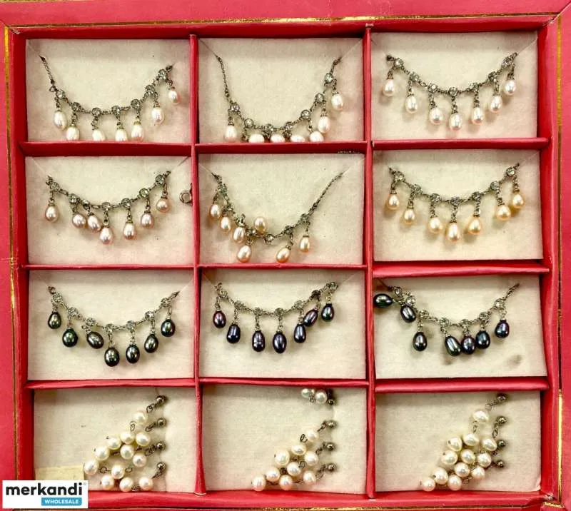 JOYERíA DE MODA DE ALTA CALIDAD COLLARES ELEGANTES, PULSERAS, ANILLOS, VARIOS MODELOS, PRODUCTOS DE KILO, PARA REVENDEDORES, AS
