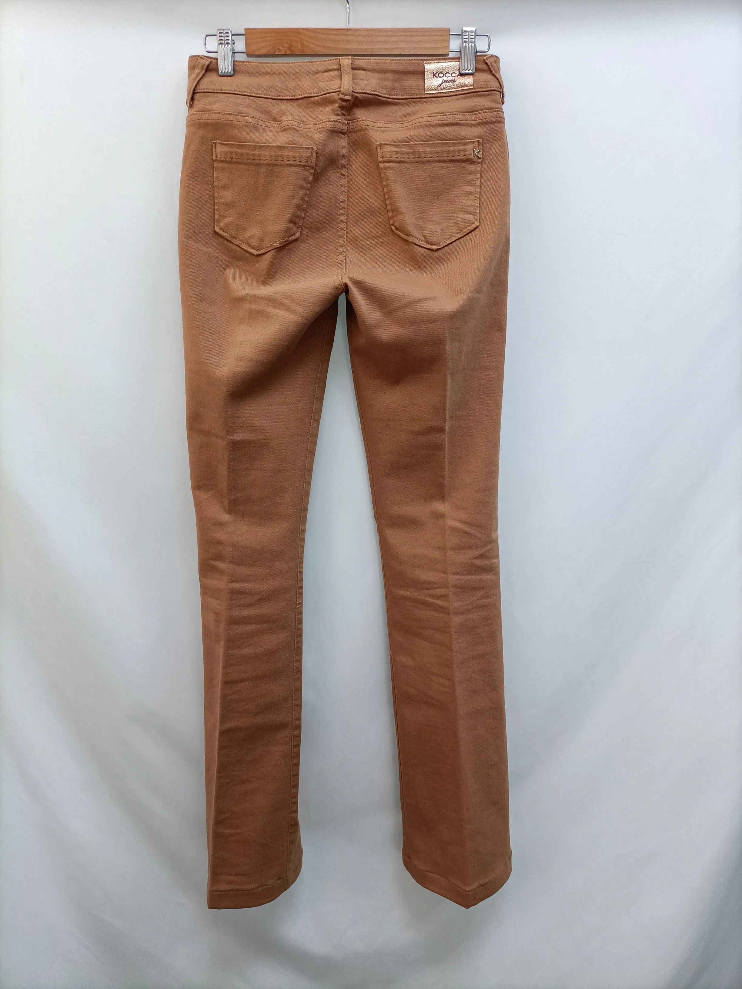 KOOKA. Pantalón campana teja T.36 (tara)