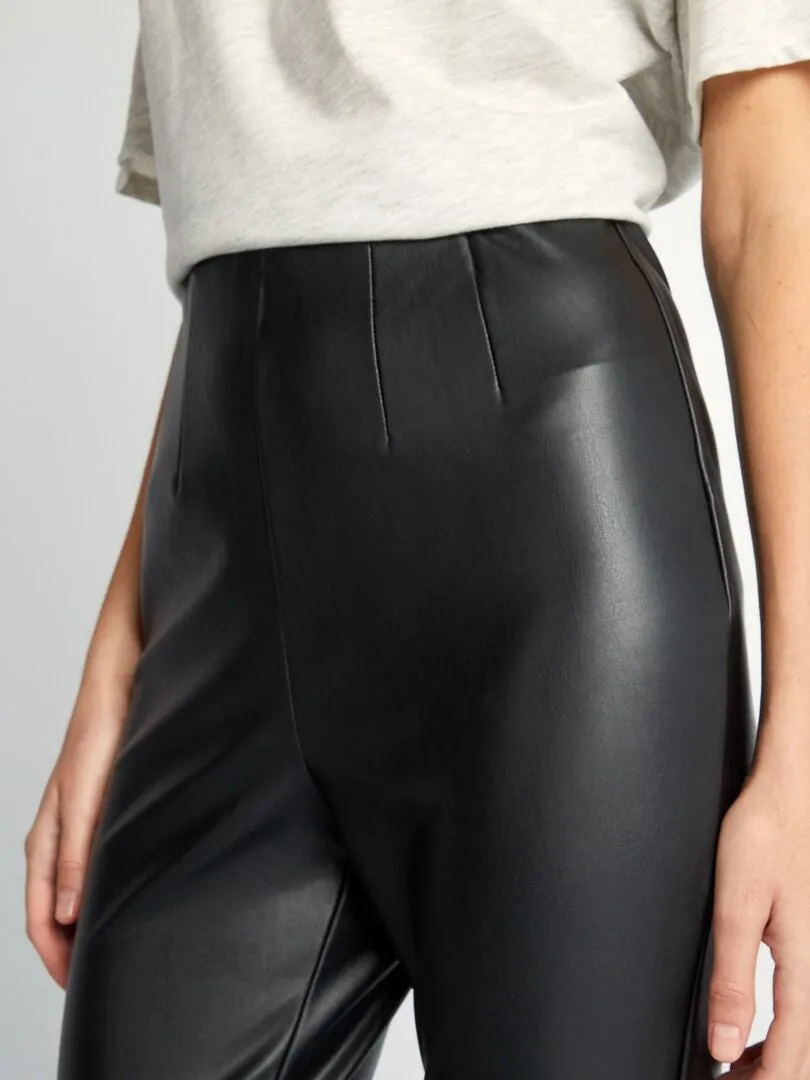 LEGGING DE MATERIAL SINTéTICO TIRO ALTO  NEGRO