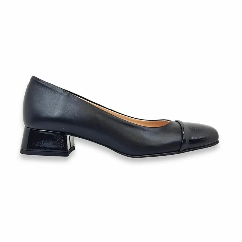 Manoletinas Tacón Bajo Mujer Piel Puntera Charol 14083 Negro, de Casual