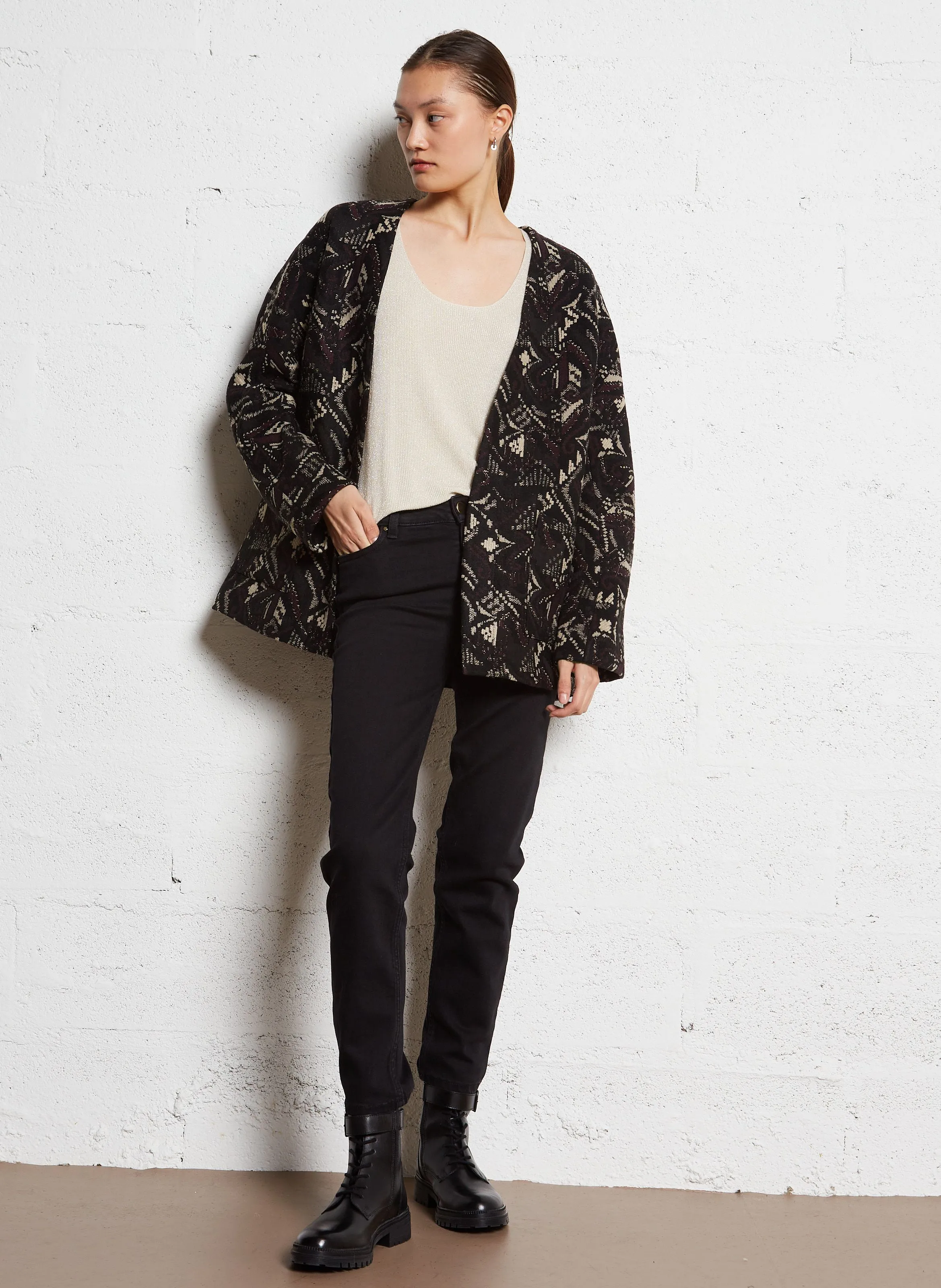 MARILYN  CHAQUETA OVERSIZE DE JACQUARD ESTAMPADO EN NEGRO