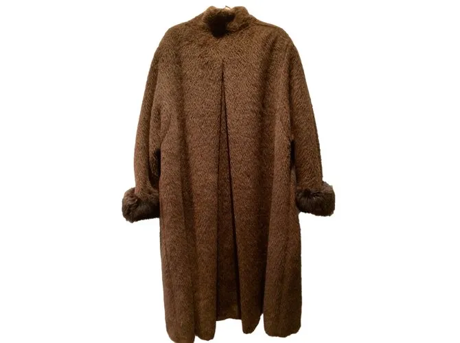 Max Mara Capa Castaño 