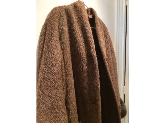 Max Mara Capa Castaño 