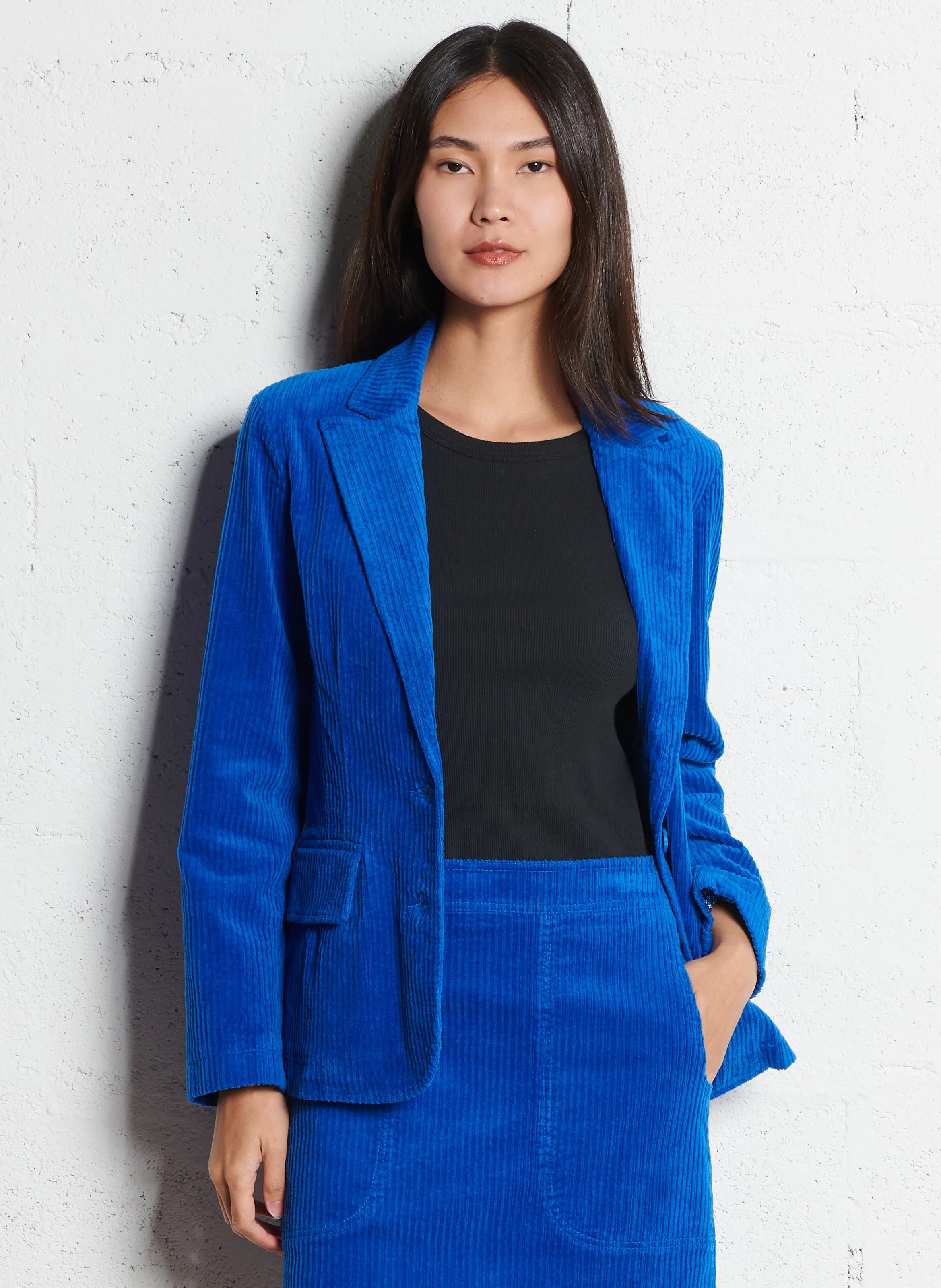 MIGY  CHAQUETA DE CORTE RECTO EN PANA EN AZUL