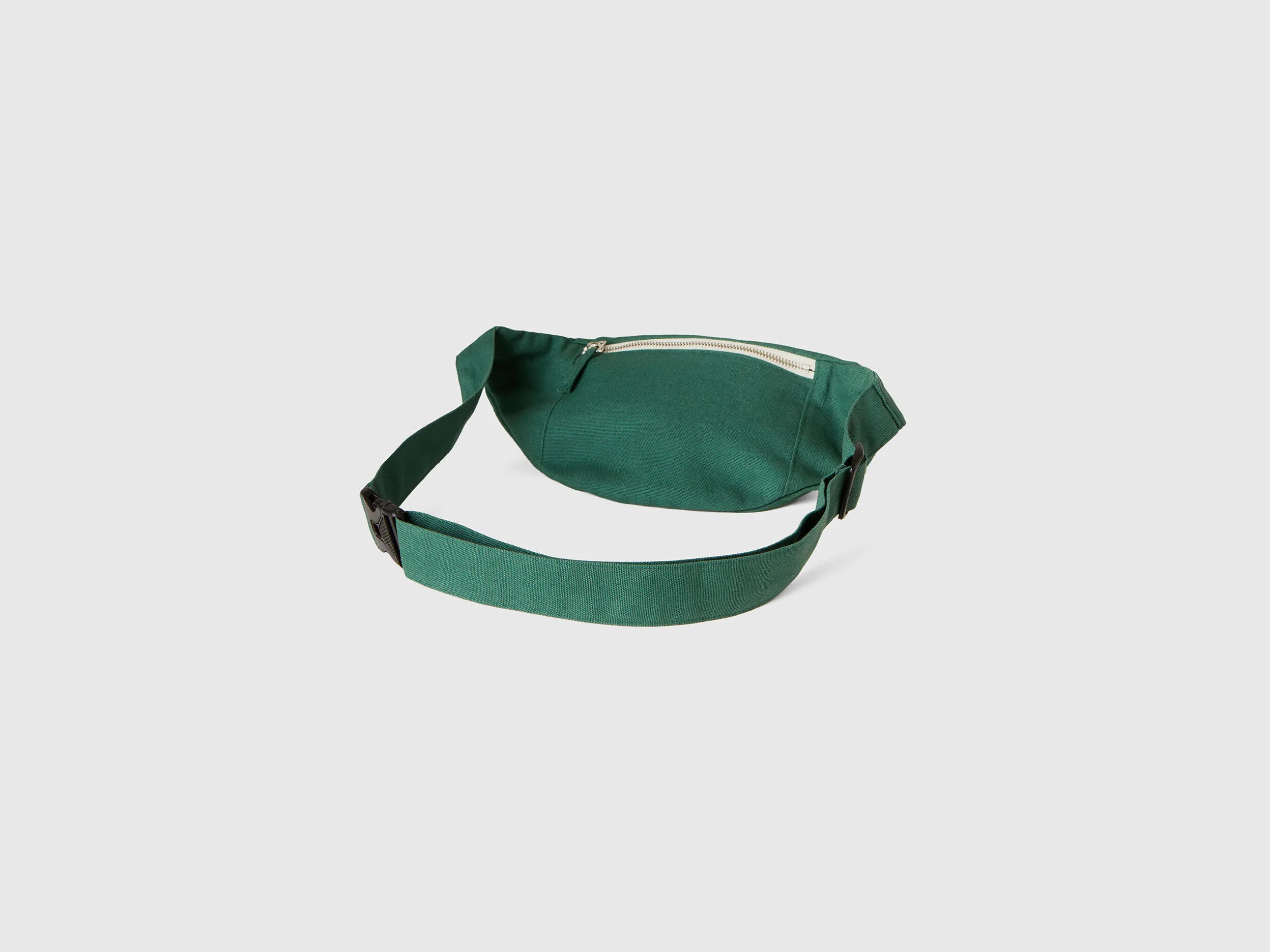 Military green pouch in pure cotton
