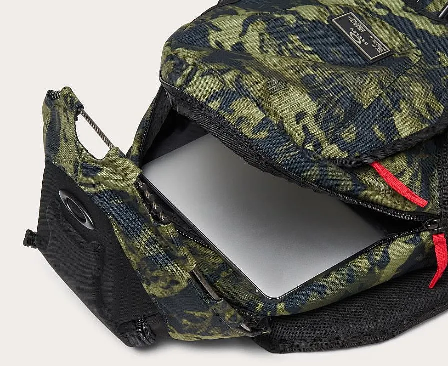 MOCHILA OAKLEY BATHROOM SINK RC  TIGER CAMO GREEN  MEN´S