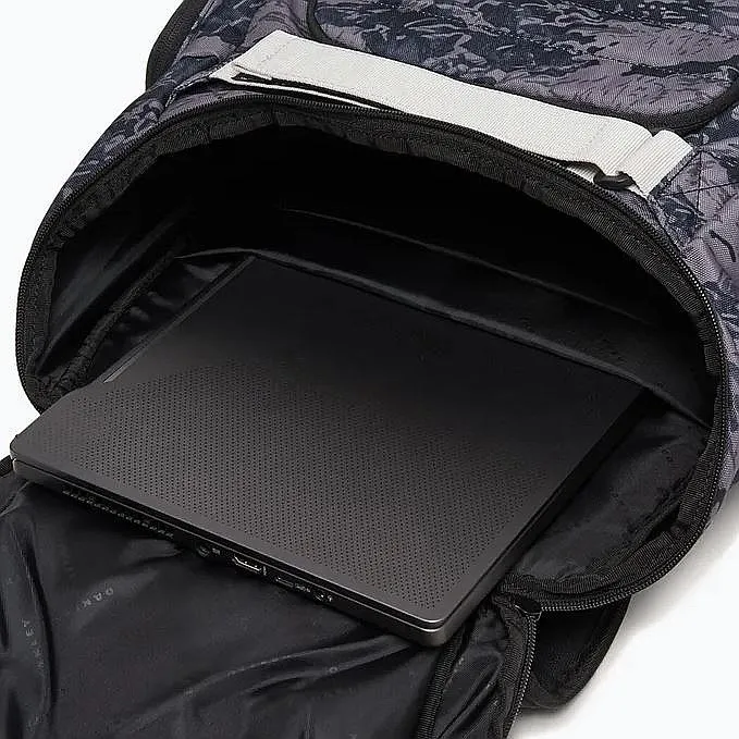 MOCHILA OAKLEY ENDURO 3.0 BIG  TIGER MOUNTAIN CAMO GREY  MEN´S